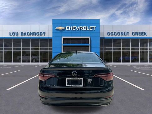 Used 2024 Volkswagen Jetta SE FWD image 7