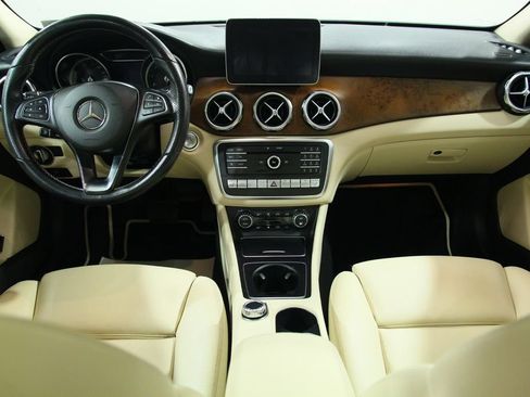 Used 2019 Mercedes-Benz GLA 250 4MATIC image 5