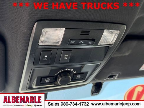 Used 2017 Toyota Tacoma TRD Off-Road w/ Tow Package (A/T) image 27