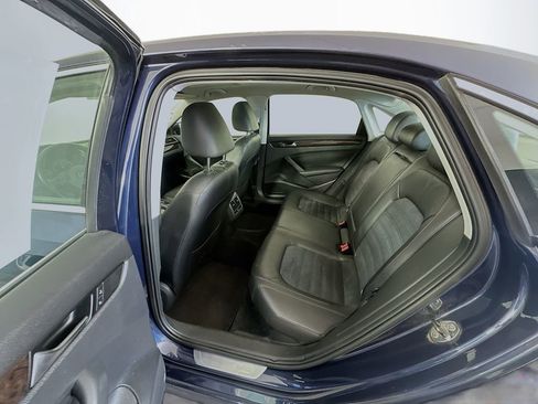 Used 2014 Volkswagen Passat TDI SEL Premium image 24