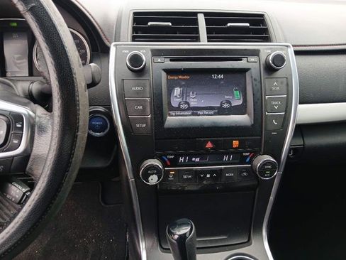 Used 2015 Toyota Camry SE image 14