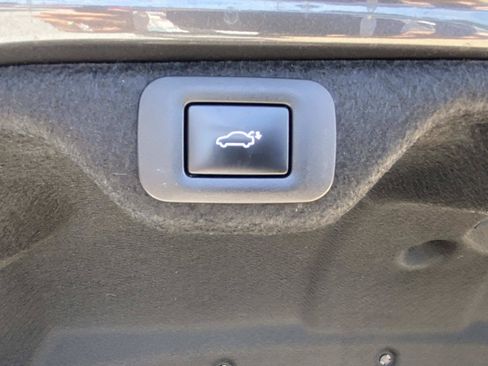 Used 2022 Lexus ES 350 Ultra Luxury w/ Accessory Package 2 FWD image 9