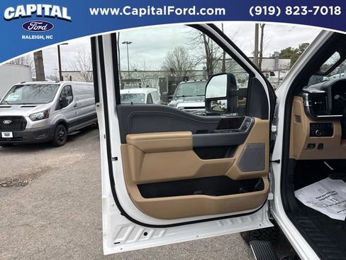 Certified 2024 Ford F250 Lariat w/ Lariat Ultimate Package image 19