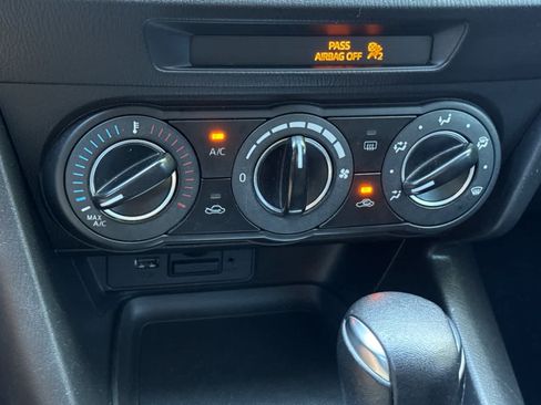 Used 2015 MAZDA MAZDA3 i Touring FWD image 22