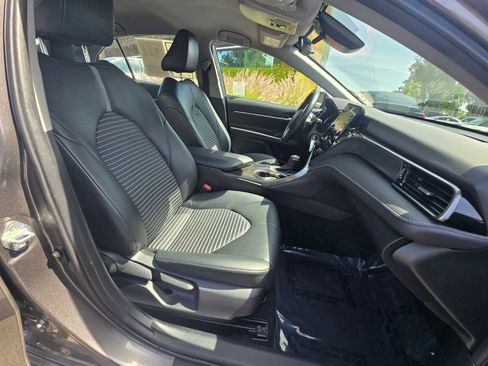 Used 2023 Toyota Camry SE FWD image 10