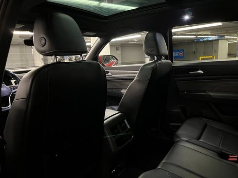 Used 2022 Volkswagen Atlas Cross Sport SE w/ Panoramic Sunroof Package AWD/4WD image 20