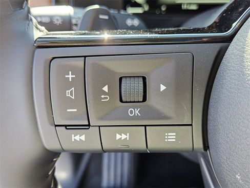 New 2025 Nissan Pathfinder Platinum image 23