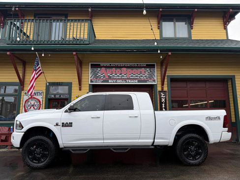 Used 2018 RAM 2500 Laramie w/ Sport Appearance Group AWD/4WD image 7