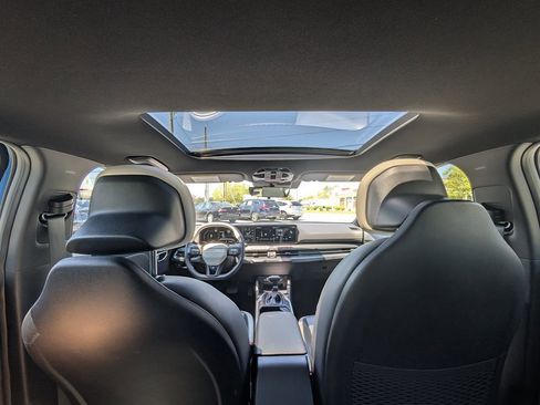 Used 2025 Kia K4 GT-Line w/ GT-Line Premium Package image 29