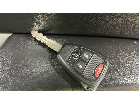 Used 2017 Jeep Compass Latitude AWD/4WD image 19