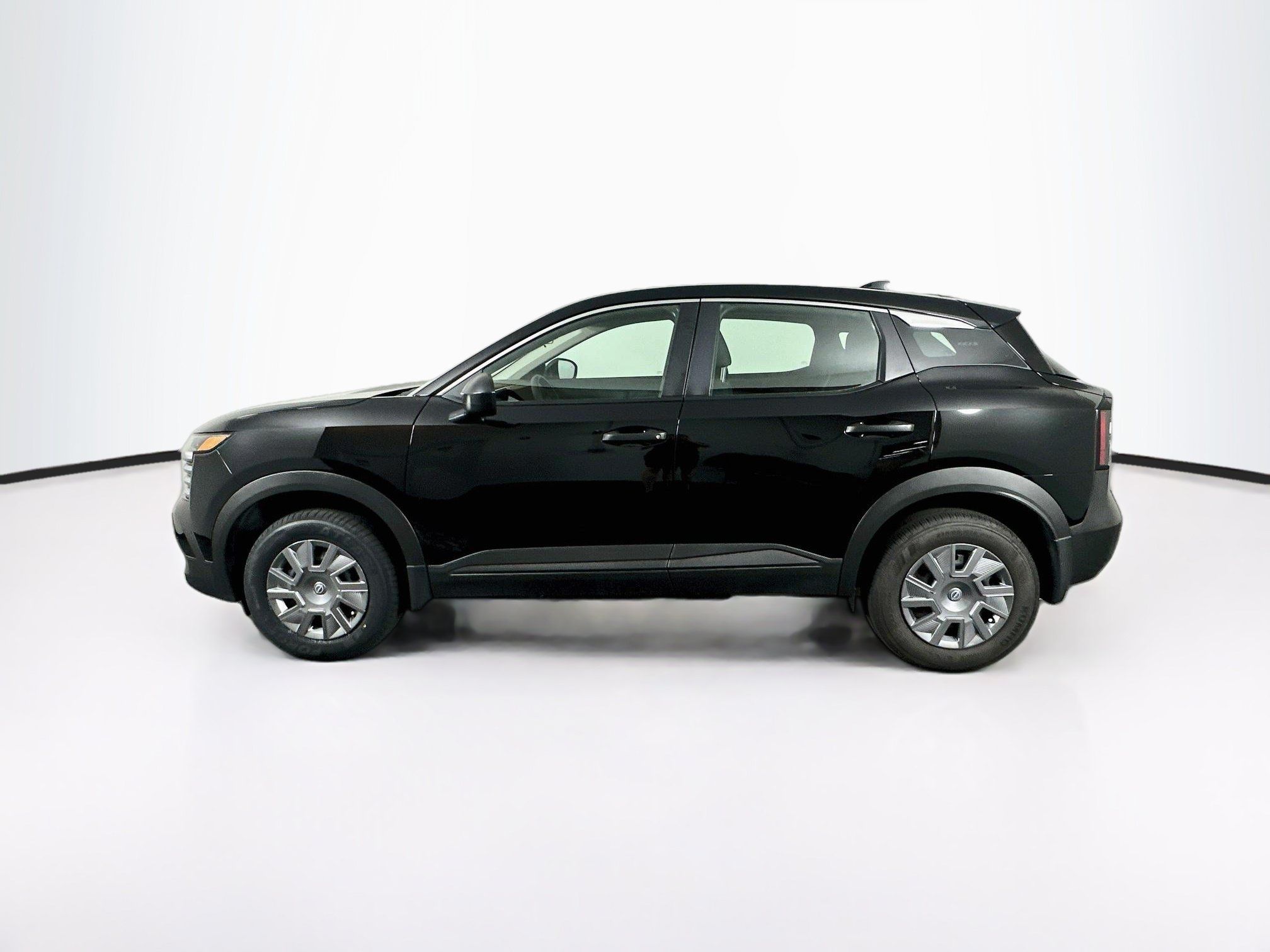 Used 2026 Nissan Kicks S FWD image 4