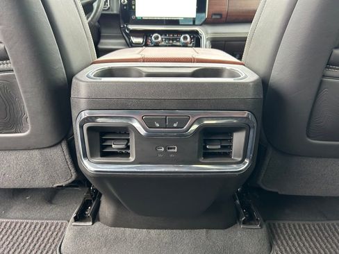 Used 2025 GMC Sierra 1500 Denali Ultimate image 12