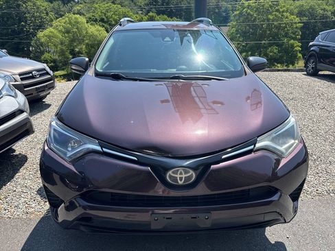 Used 2017 Toyota RAV4 LE AWD/4WD image 9