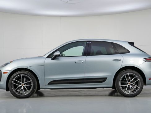 Used 2023 Porsche Macan image 9