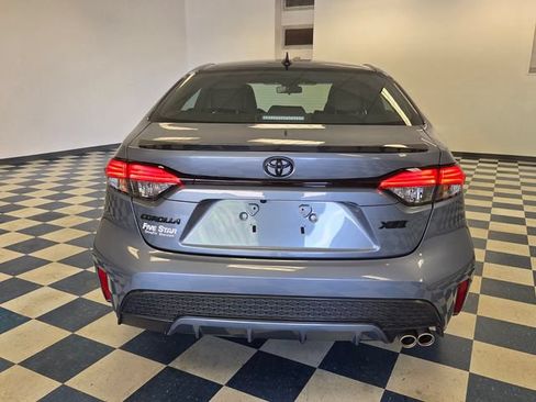 Used 2022 Toyota Corolla XSE FWD image 6