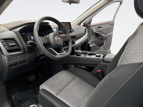 Used 2023 Nissan Rogue SV AWD/4WD image 10