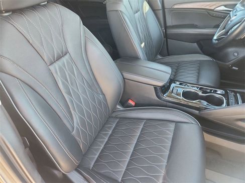 Used 2022 Buick Envision Avenir w/ Premium Seat Package image 29