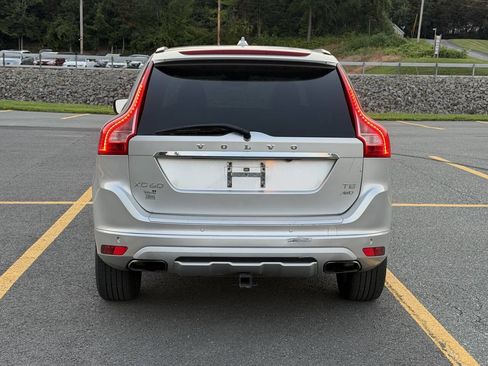 Used 2017 Volvo XC60 T5 Dynamic w/ Preferred Option Package AWD/4WD image 8