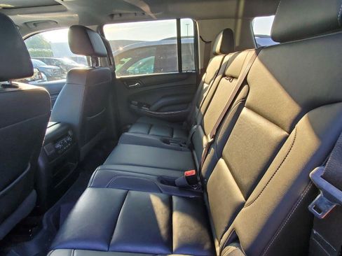Used 2018 Chevrolet Suburban LT AWD/4WD image 5