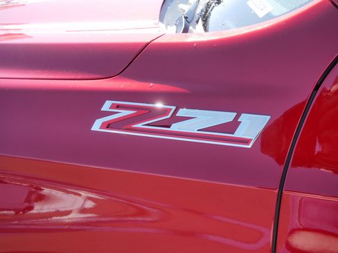 Used 2025 Chevrolet Tahoe Z71 w/ Z71 Off-Road Package image 17