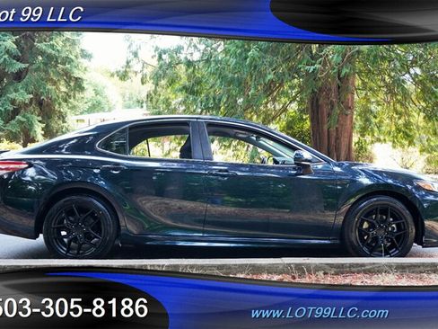 Used 2020 Toyota Camry SE FWD image 8