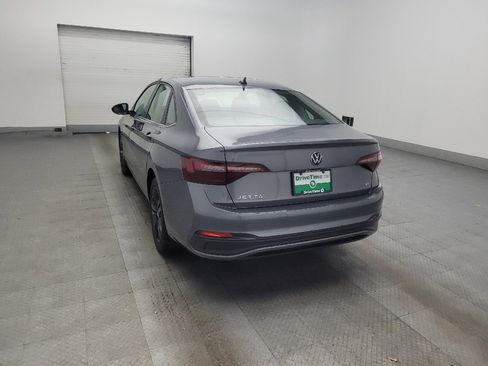 Used 2024 Volkswagen Jetta SE FWD image 5