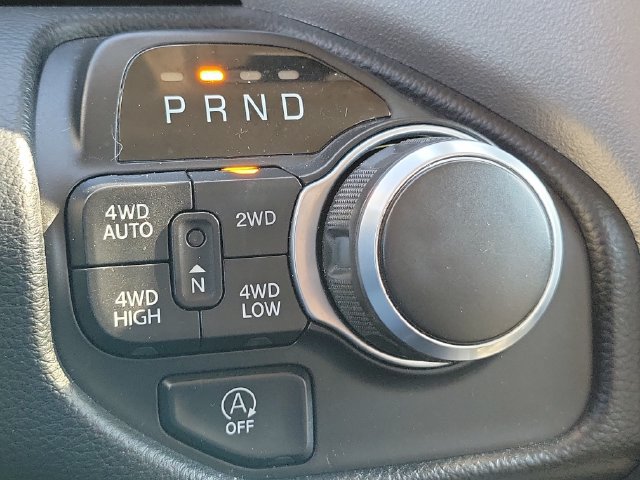 Used 2020 RAM 1500 Big Horn AWD/4WD image 32