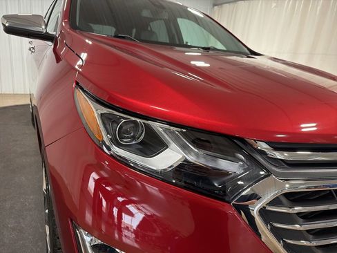 Used 2018 Chevrolet Equinox Premier image 13
