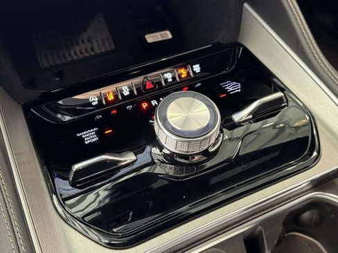 New 2026 Jeep Grand Wagoneer Limited AWD/4WD image 22