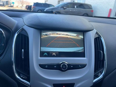 Used 2017 Chevrolet Cruze LS image 22