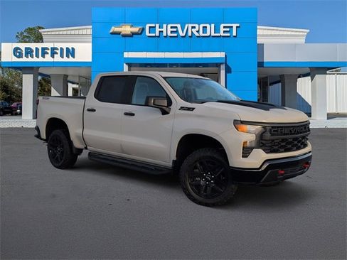 New 2026 Chevrolet Silverado 1500 Custom Trail Boss w/ LPO, Dark Essentials Package image 2