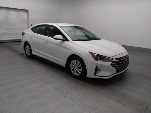 Used 2020 Hyundai Elantra SE w/ Cargo Package (C1) FWD image 11