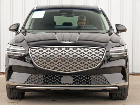 Used 2024 Genesis Electrified GV70 Advanced image 6