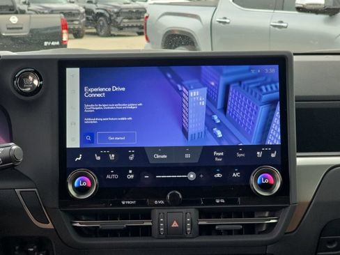 Used 2024 Lexus GX 550 w/ Cold Area Package AWD/4WD image 16