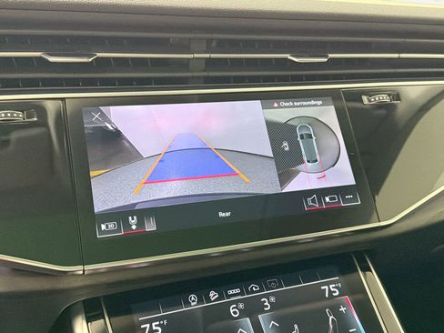 Used 2022 Audi Q8 Premium Plus image 14
