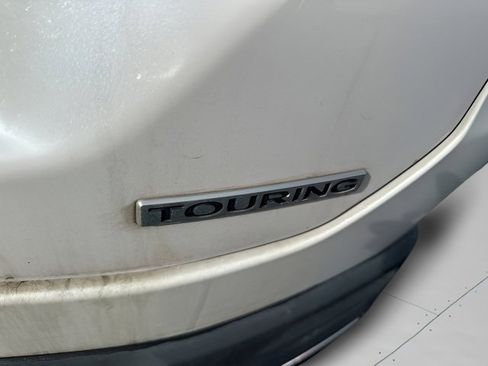 Used 2025 Honda Pilot Touring image 11