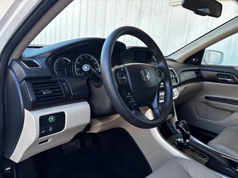 Used 2015 Honda Accord EX-L image 11