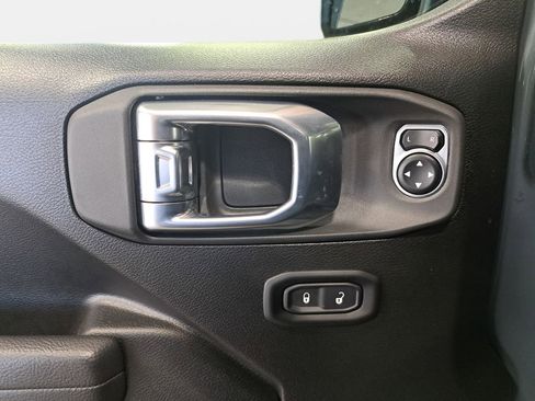 New 2026 Jeep Gladiator Sport image 25