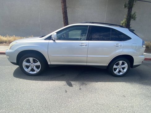 Used 2004 Lexus RX 330 AWD w/ Premium Plus Pkg image 3