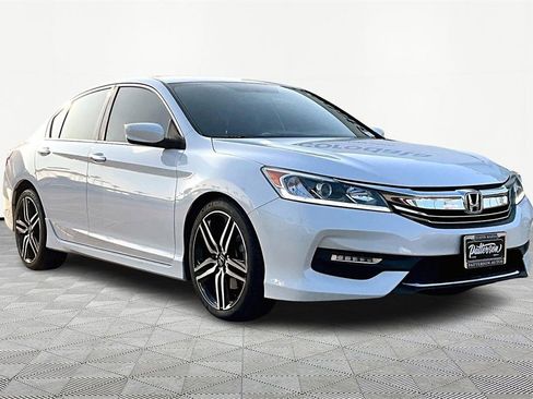 Used 2017 Honda Accord Sport Special Edition image 5