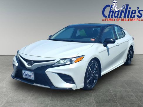 Used 2020 Toyota Camry XSE FWD image 1