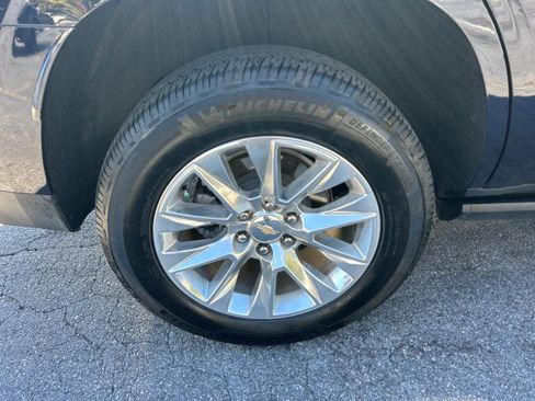 Used 2024 Chevrolet Tahoe Premier w/ Premium Package image 12