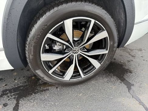 New 2026 Volkswagen Atlas SEL Premium R-Line AWD/4WD image 11