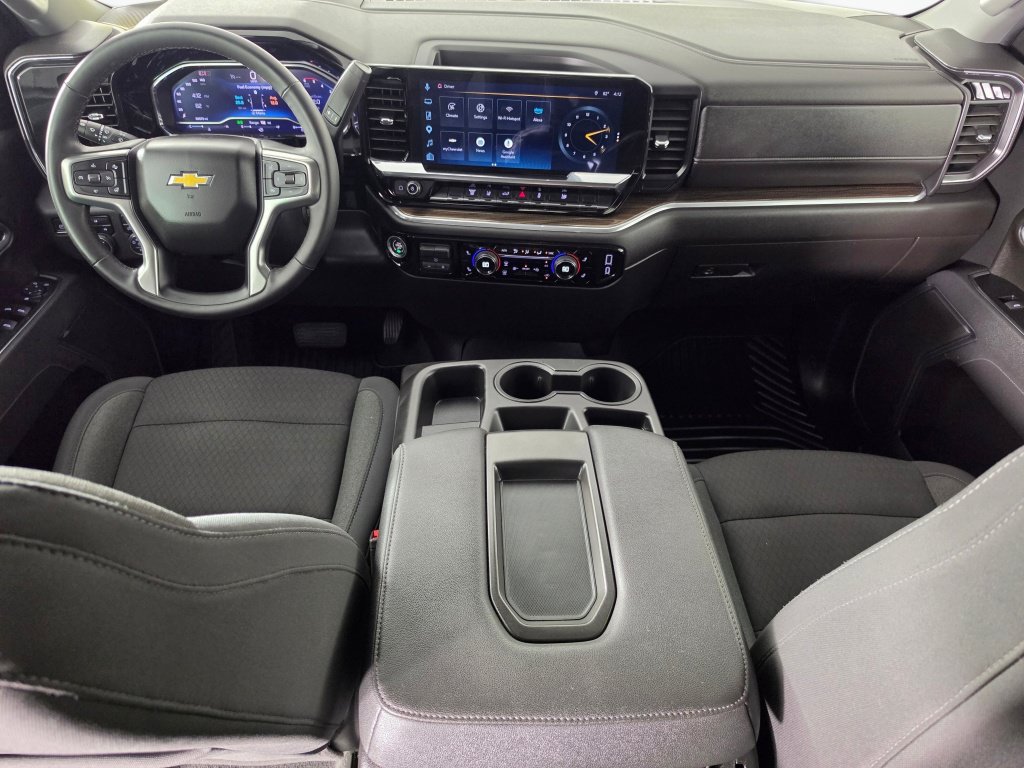 Used 2025 Chevrolet Silverado 2500 LT w/ Convenience Package AWD/4WD image 13