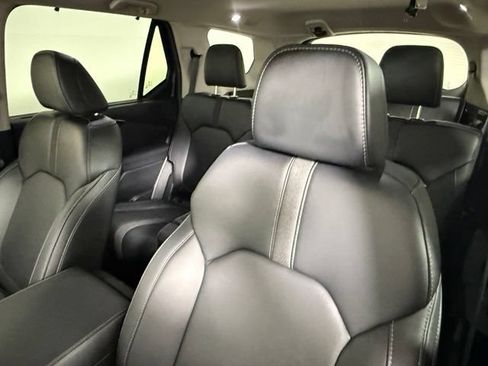 Used 2025 Honda Pilot EX-L image 31