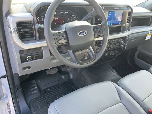 New 2025 Ford F550 4x4 Regular Cab Super Duty image 9