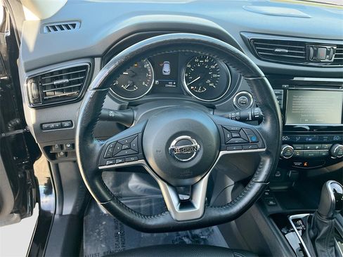 Used 2021 Nissan Rogue Sport SL w/ Premium Package image 11