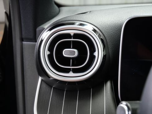 Certified 2026 Mercedes-Benz GLC 300 4MATIC image 17