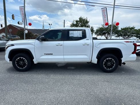 New 2025 Toyota Tundra SR5 w/ TRD Off-Road Package AWD/4WD image 6
