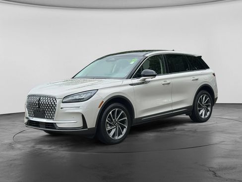 Used 2024 Lincoln Corsair AWD w/ Equipment Group 101A image 3